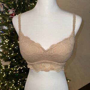 VICTORIA SECRET PIN LACE UNDERWIRE BRA IN SIZE LARGE - NWOT (58)